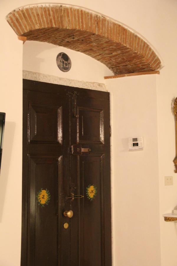 La Porta Sui Monti Di Luna Carrare Extérieur photo